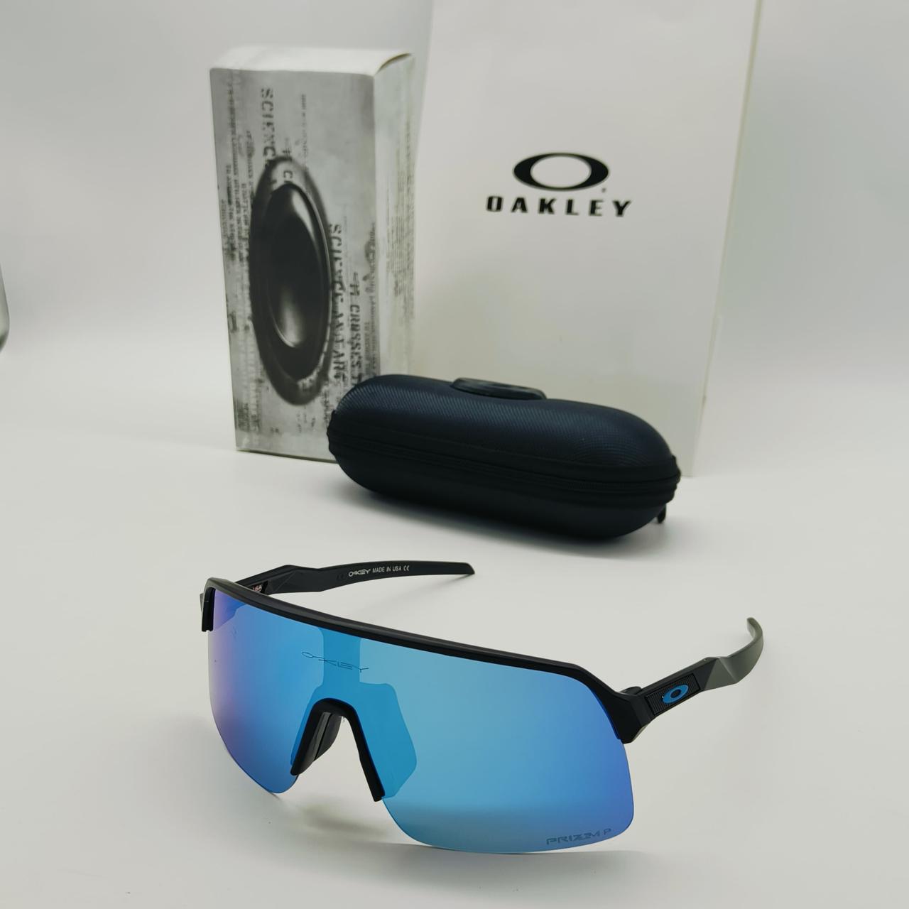 Oakley Sutro Lite ( Sky Blue & Black )