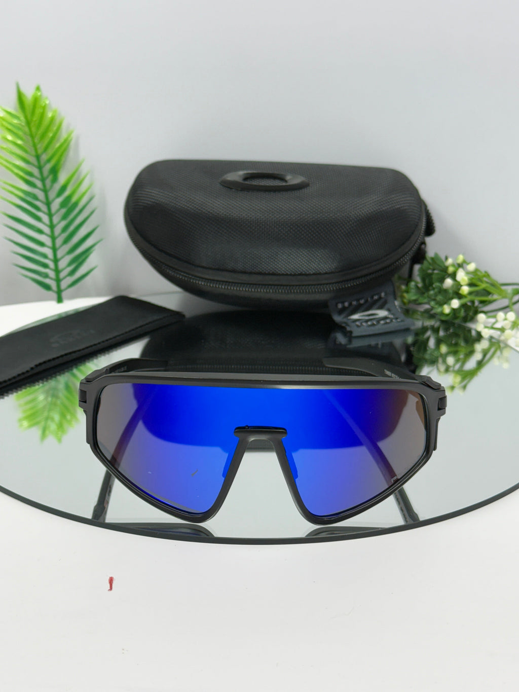 Oakley Latch Panel ( Blue & Black )