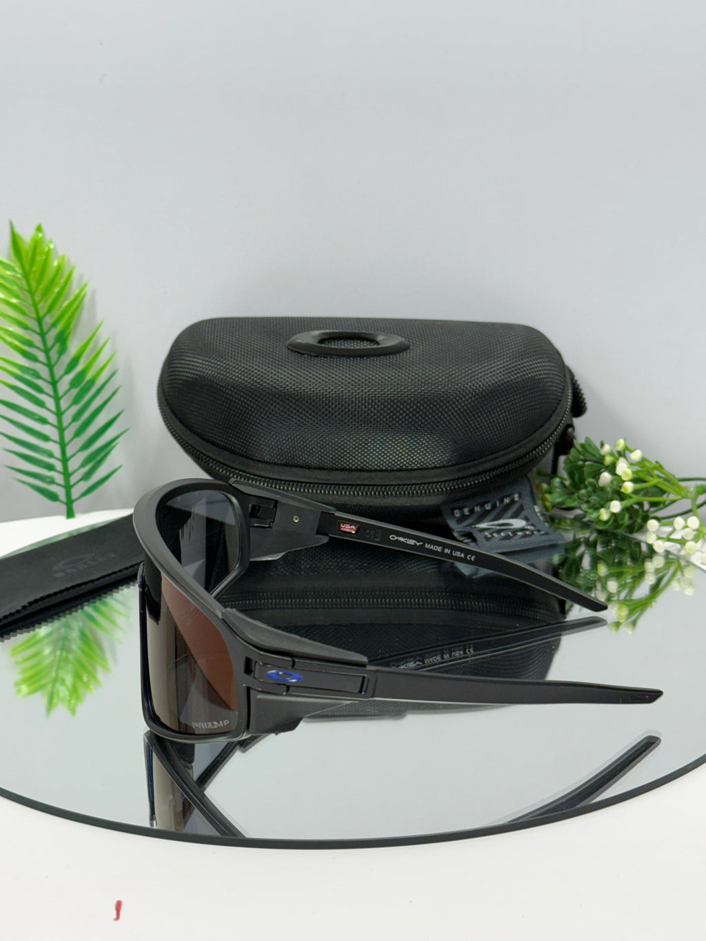 Oakley Latch Panel ( Blue & Black )