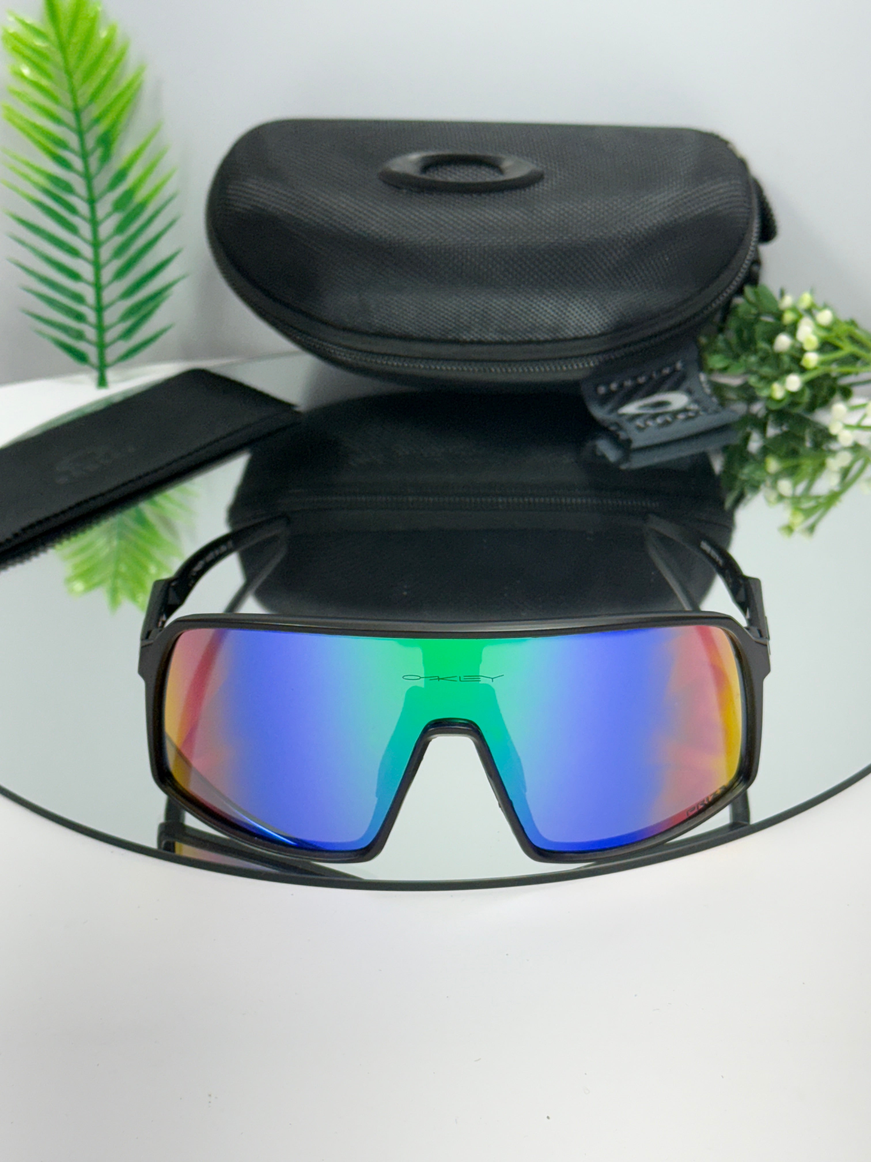Oakley SURTO Sports ( Green & Black )