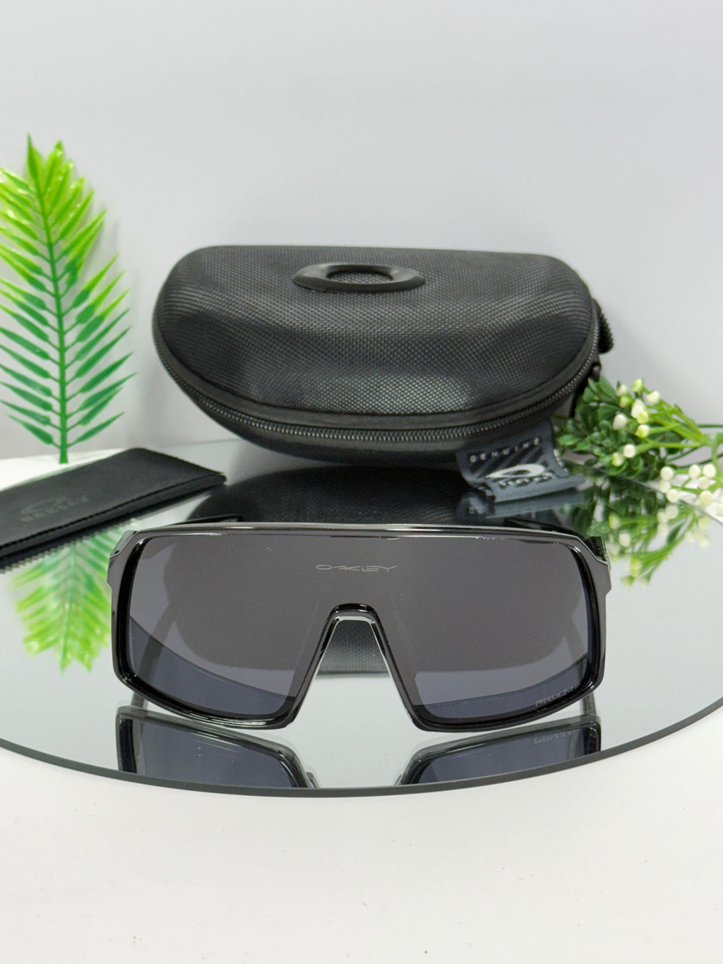 Oakley SURTO Sports ( Black & Black )