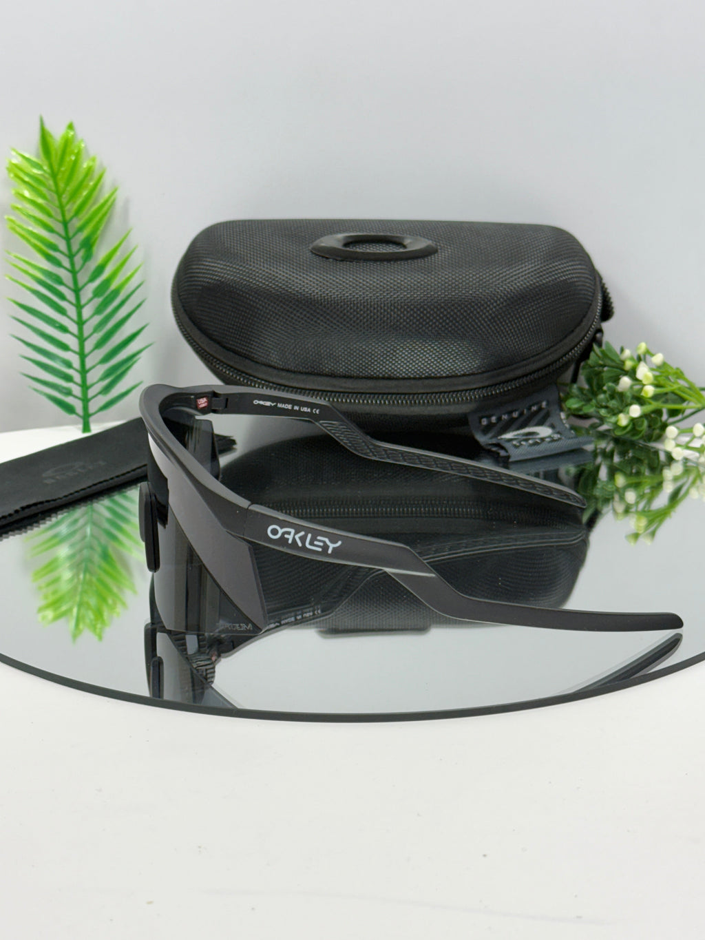 Oakley Hydra Sports ( Black & Black )