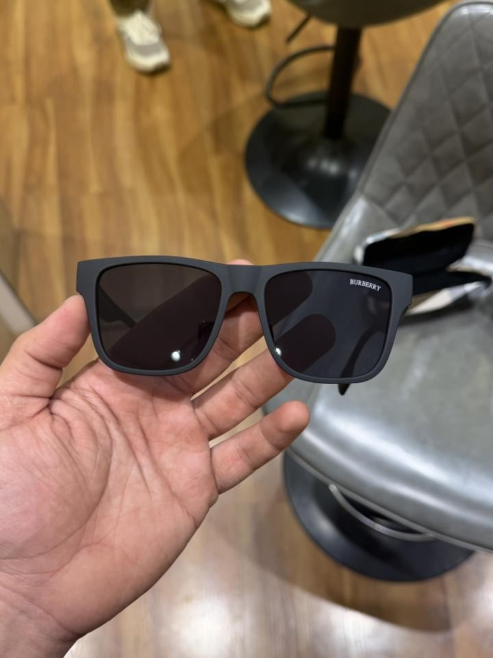 Burberry Sunglass
