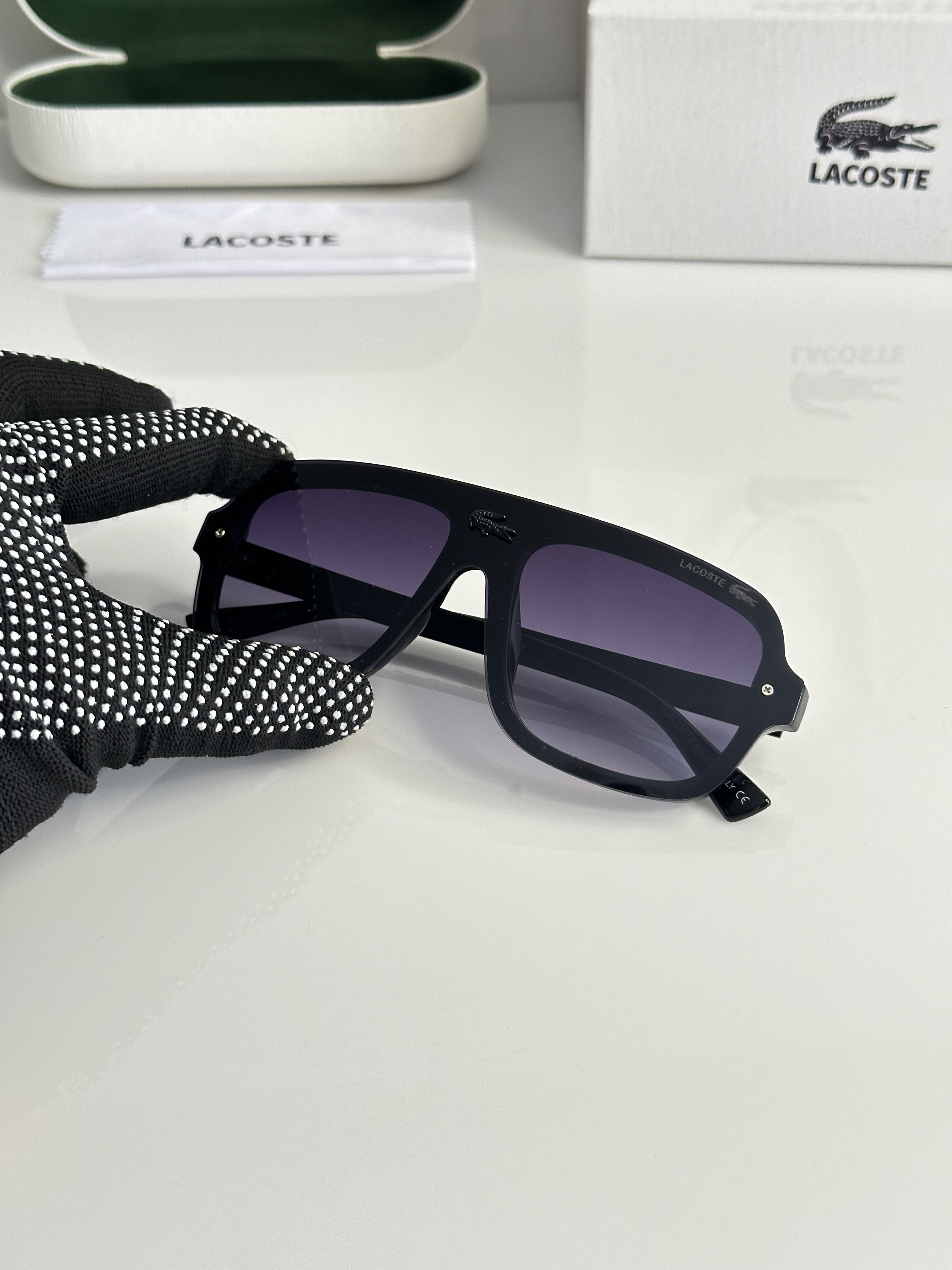 Lacoste Sunglass